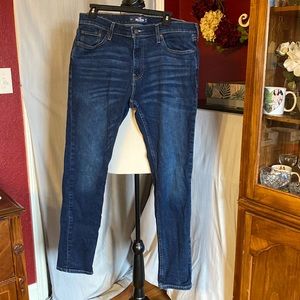 Hollister Skinny Jeans 34 waist 32 length